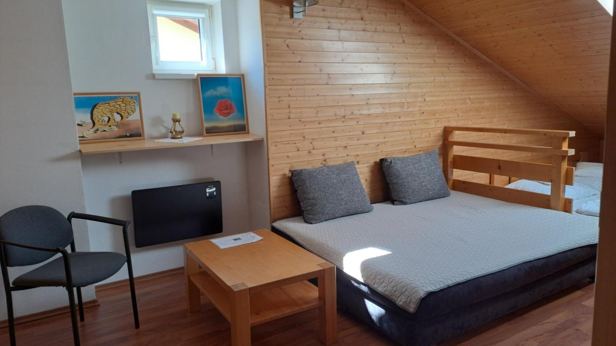 Mezonetovy Apartman V Oscadnici オシュチュニツァ エクステリア 写真
